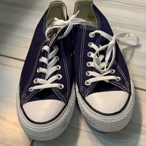 Size 8.5 converse